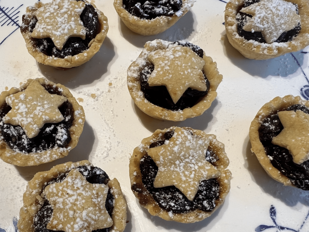 Bite sized star topped Christmas mince pies using local ingredients
